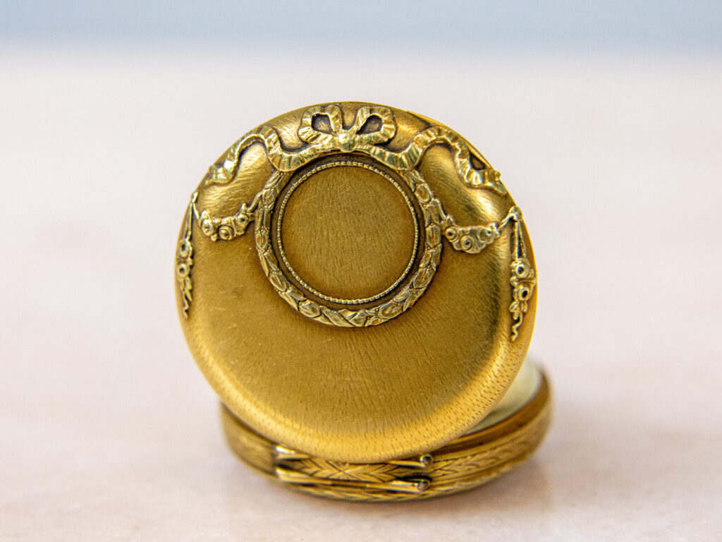 Антикварний кишеньковий годинник Omega