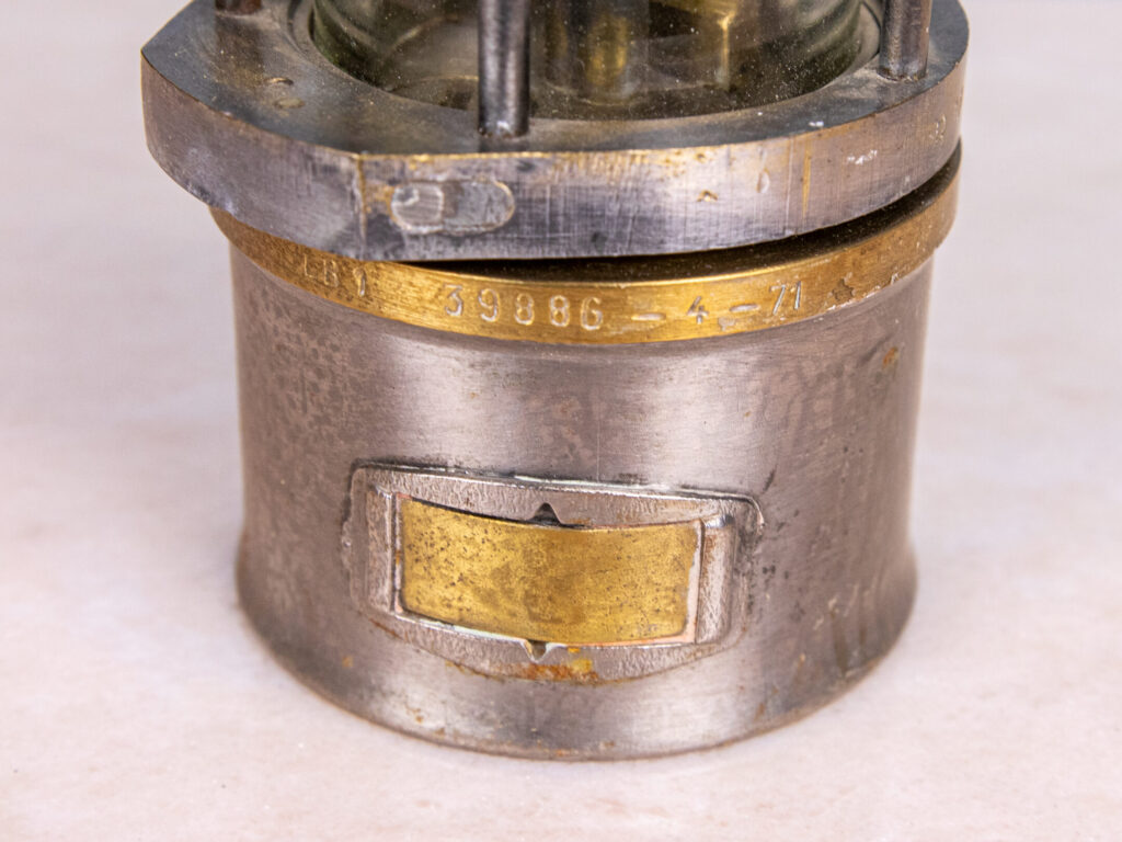 BN4A2643 Антикварна шахтарська гасова лампа