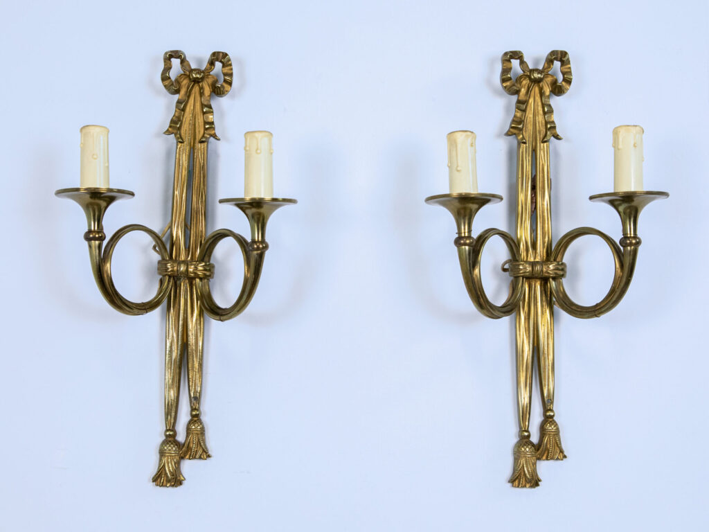 Антикварні настінні бра