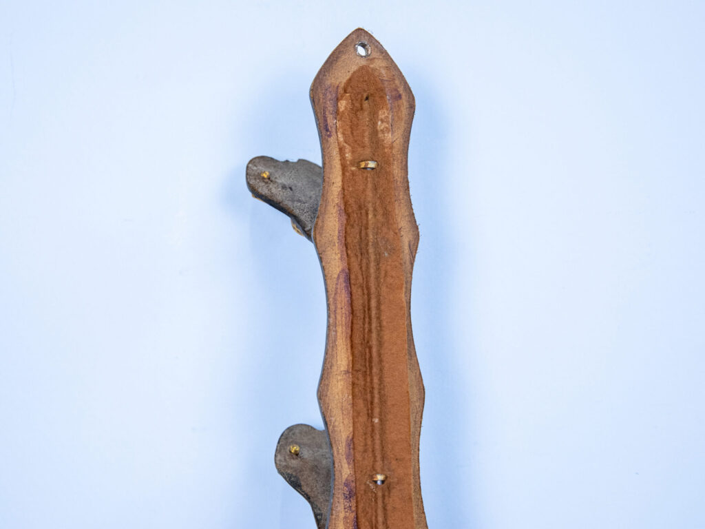 Настінні тримачі/вішаки для зброї