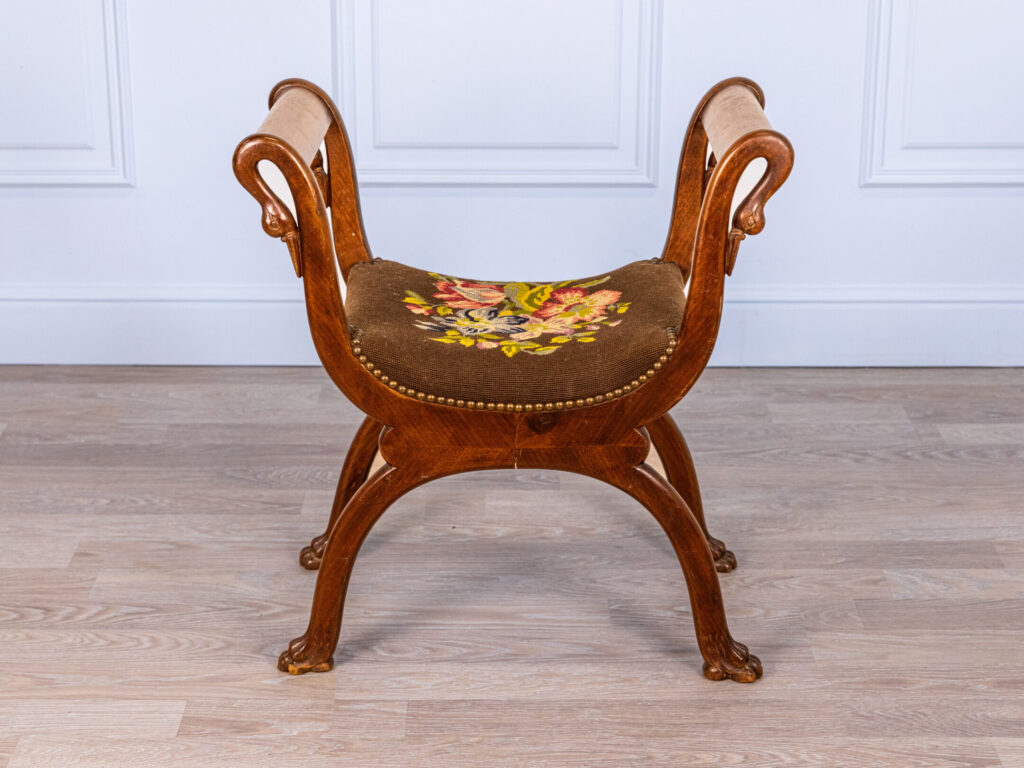 Антикварний стілець у стилі Ампір