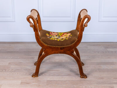 Антикварний стілець у стилі Ампір