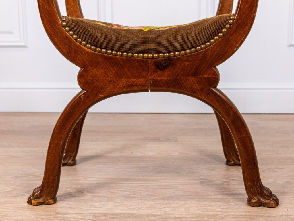 Антикварний стілець у стилі Ампір