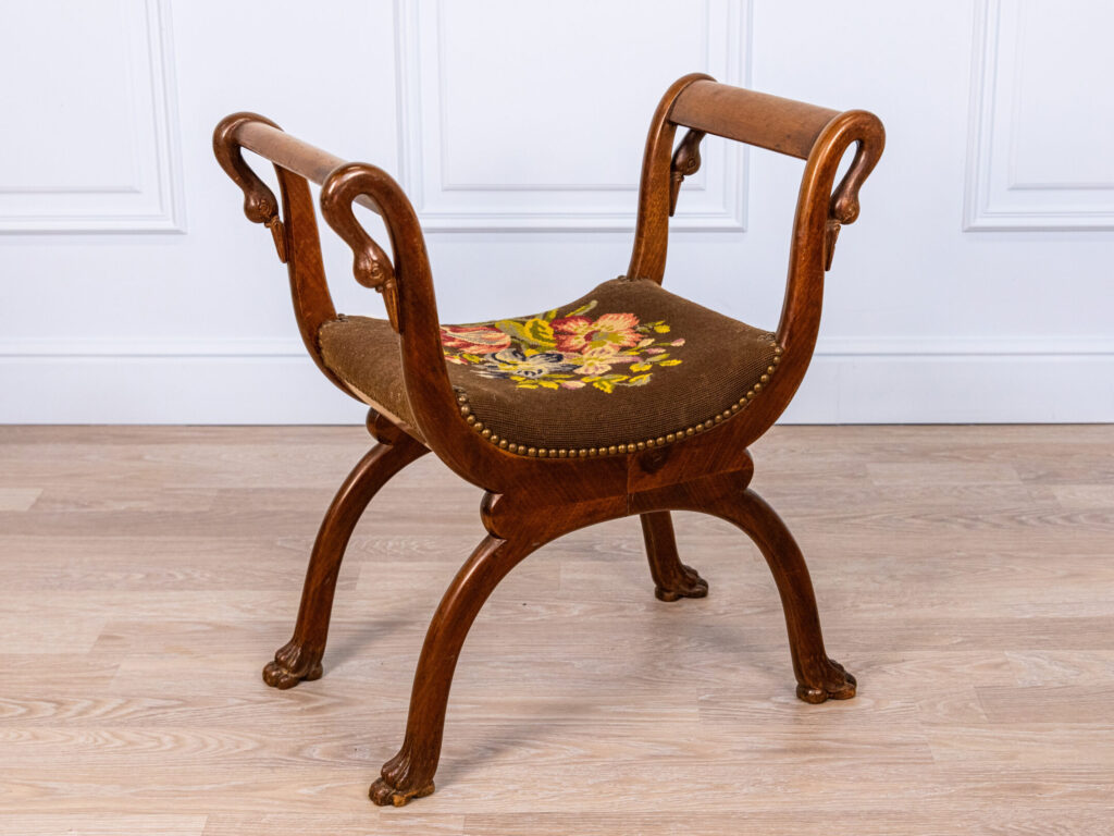 Антикварний стілець у стилі Ампір