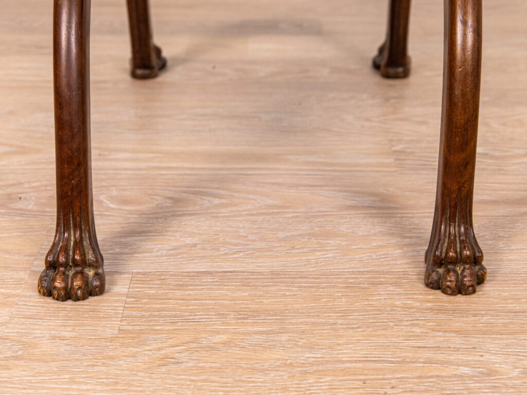 Антикварний стілець у стилі Ампір