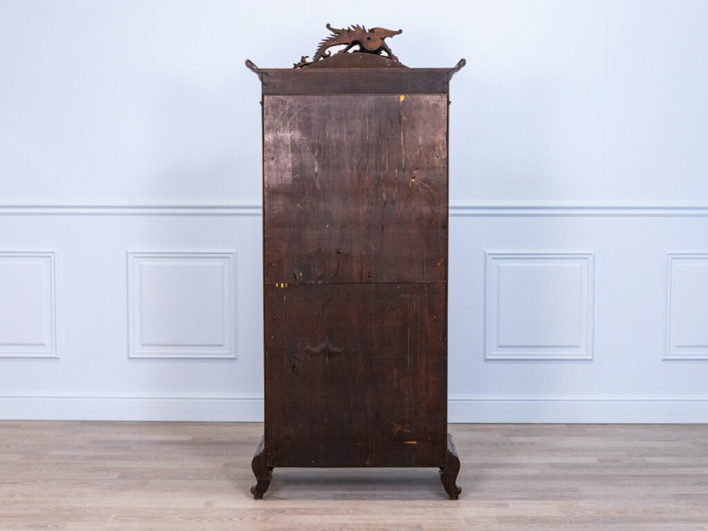 Антикварна вітрина в стилі Віардо