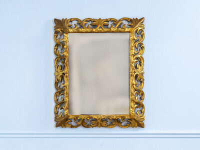 Антикварне дзеркало в стилі Бароко