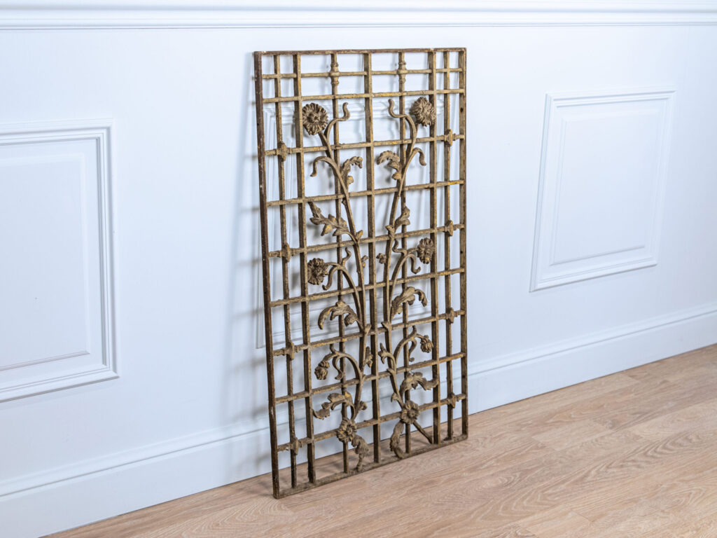 Антикварна декоративна решітка