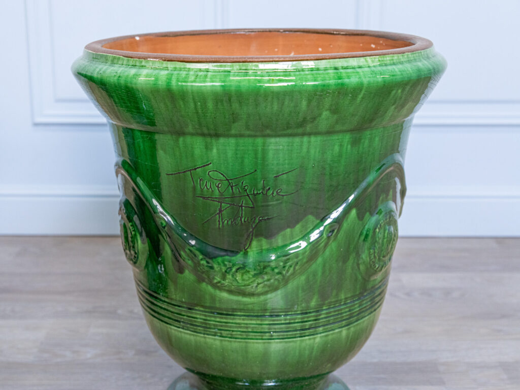 Пара андузьких горщиків (вазонів)