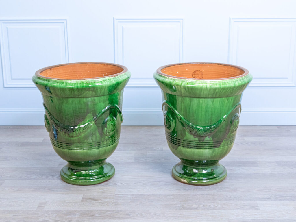 Пара андузьких горщиків (вазонів)