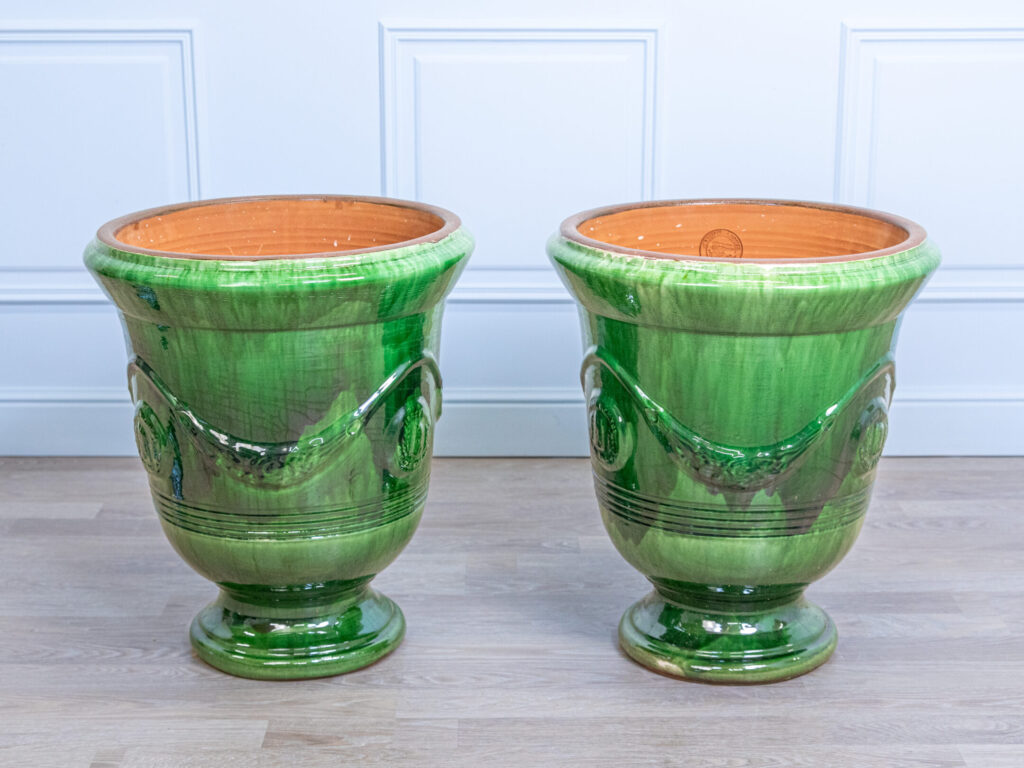 Пара андузьких горщиків (вазонів)