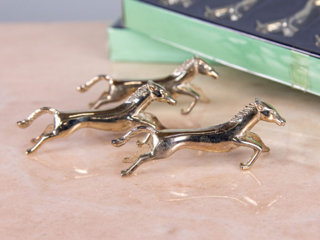 Вінтажні порт-куто (підставки для приборів)