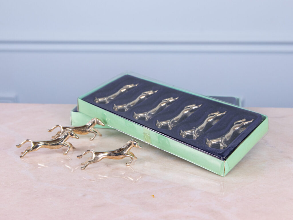 Вінтажні порт-куто (підставки для приборів)