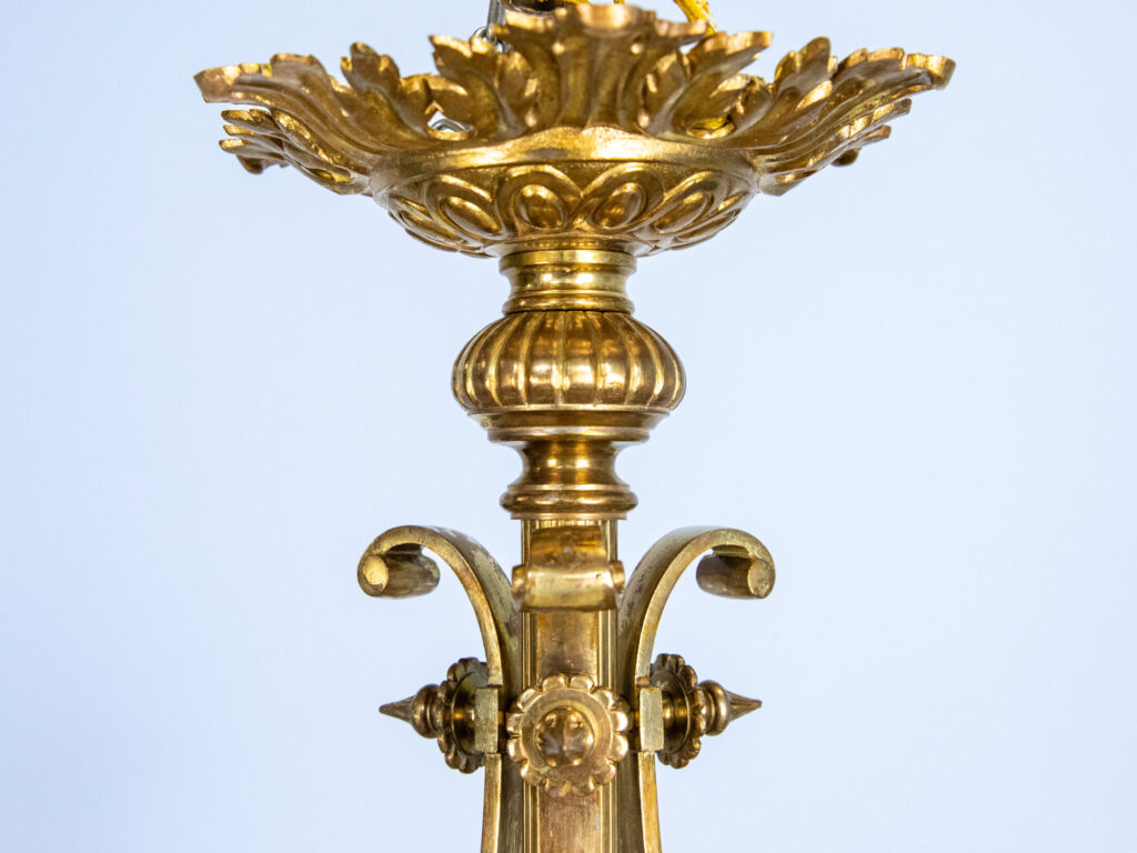 Антикварна люстра в стилі Людовика XVI