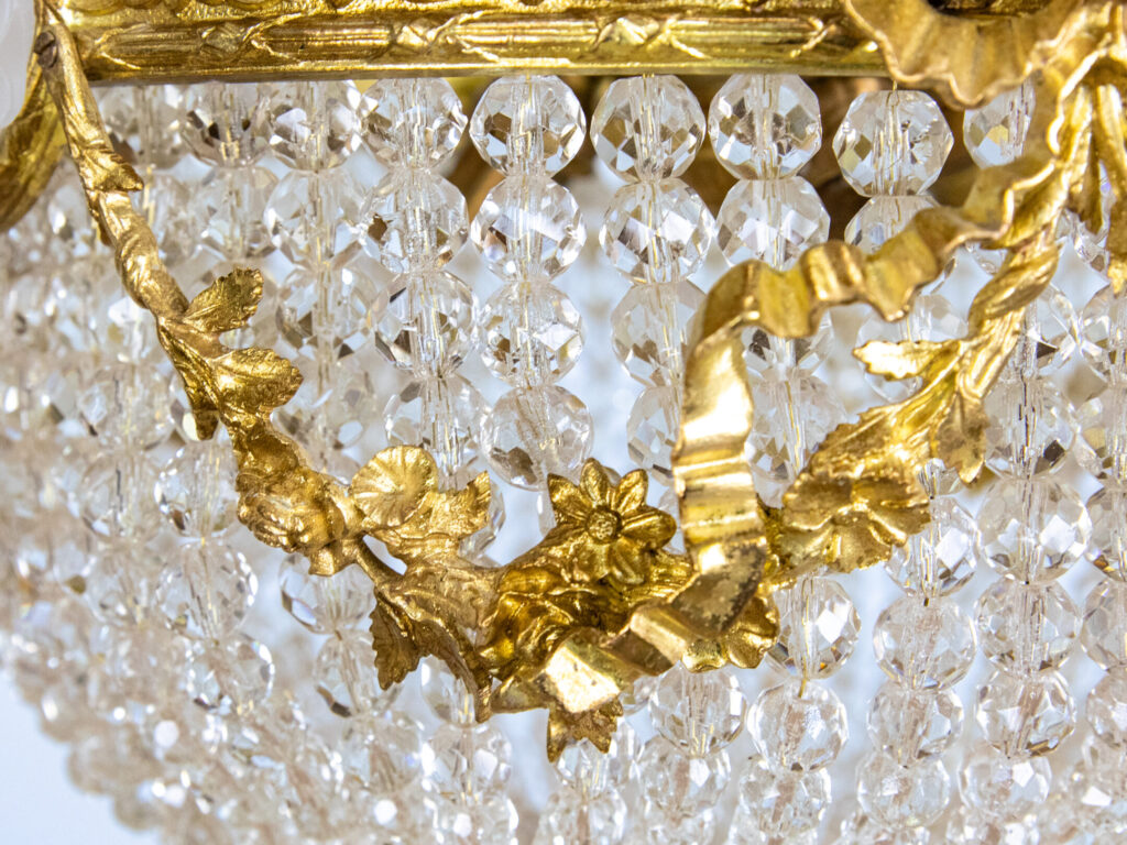 Антикварна люстра в стилі Людовика XVI