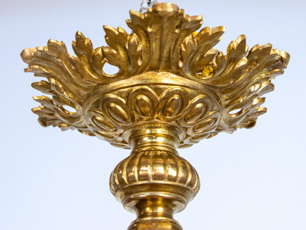 Антикварна люстра в стилі Людовика XVI