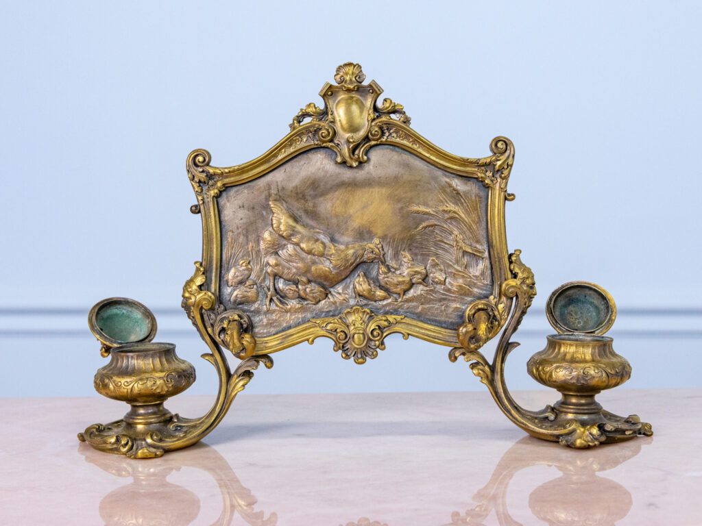 Антикварна чорнильниця