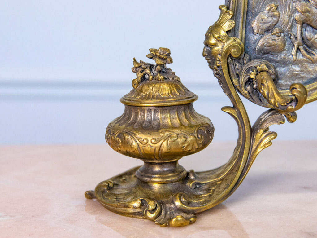 Антикварна чорнильниця