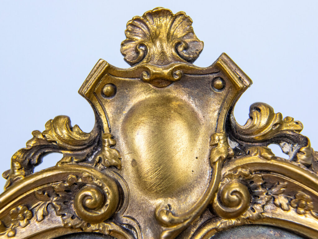 Антикварна чорнильниця