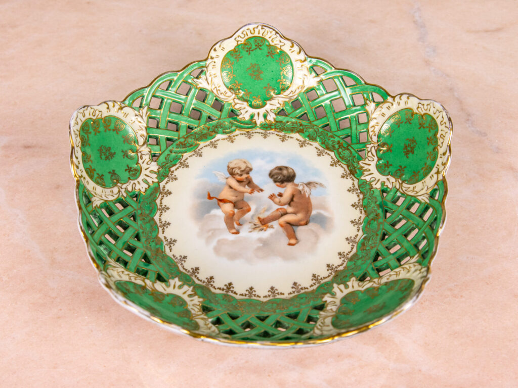 BN4A3894 Антикварна порцелянова чаша/блюдо