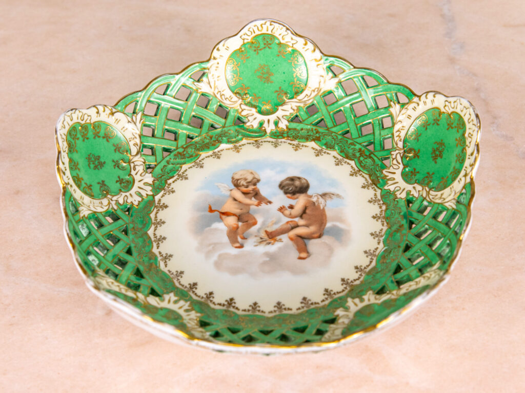 BN4A3936 Антикварна порцелянова чаша/блюдо