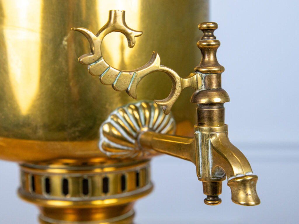 Антикварний вугільний самовар, модель А. Морозова