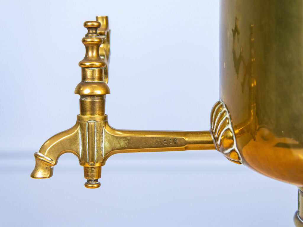 Антикварний вугільний самовар, модель А. Морозова