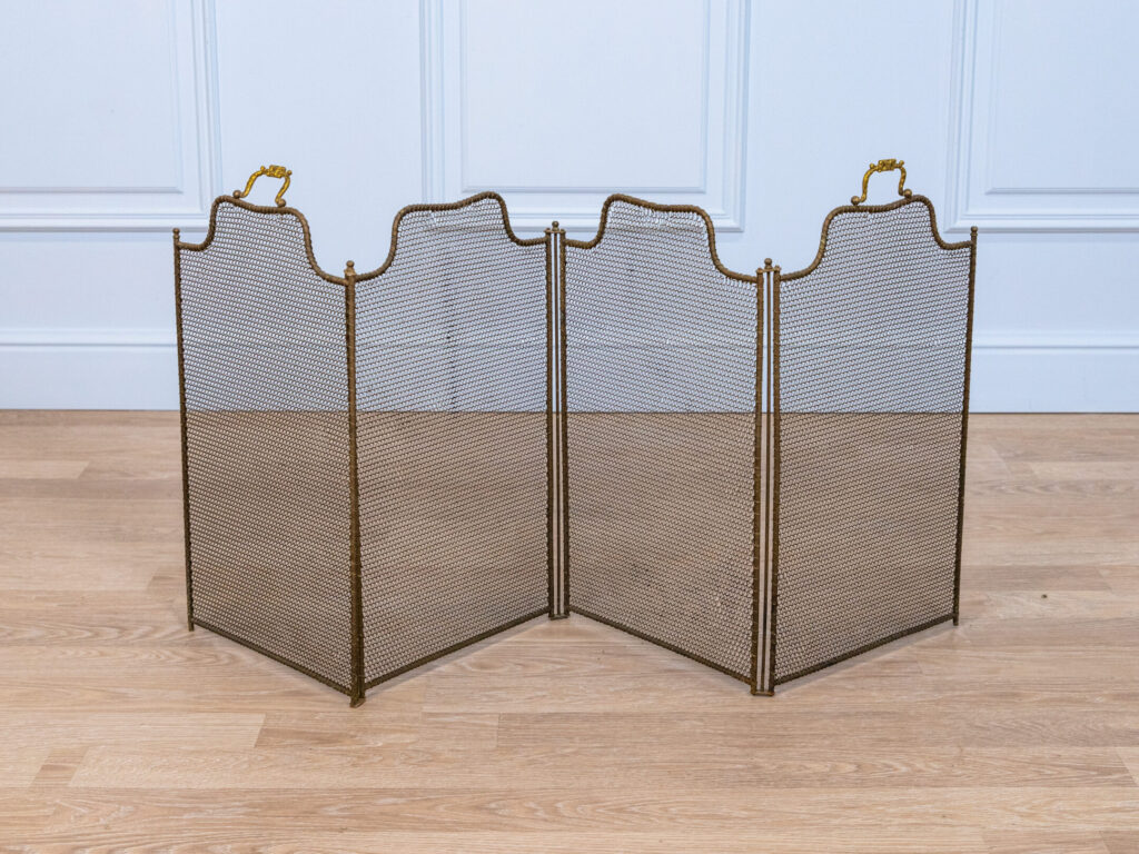 BN4A4064 Антикварний камінний екран