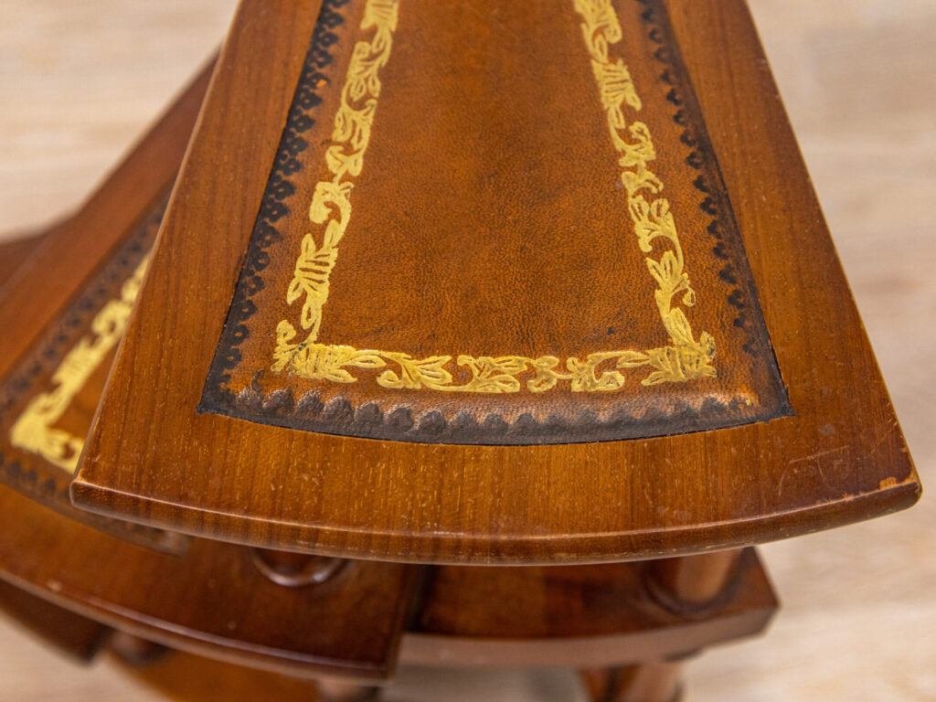 Вінтажна драбина (сходи)