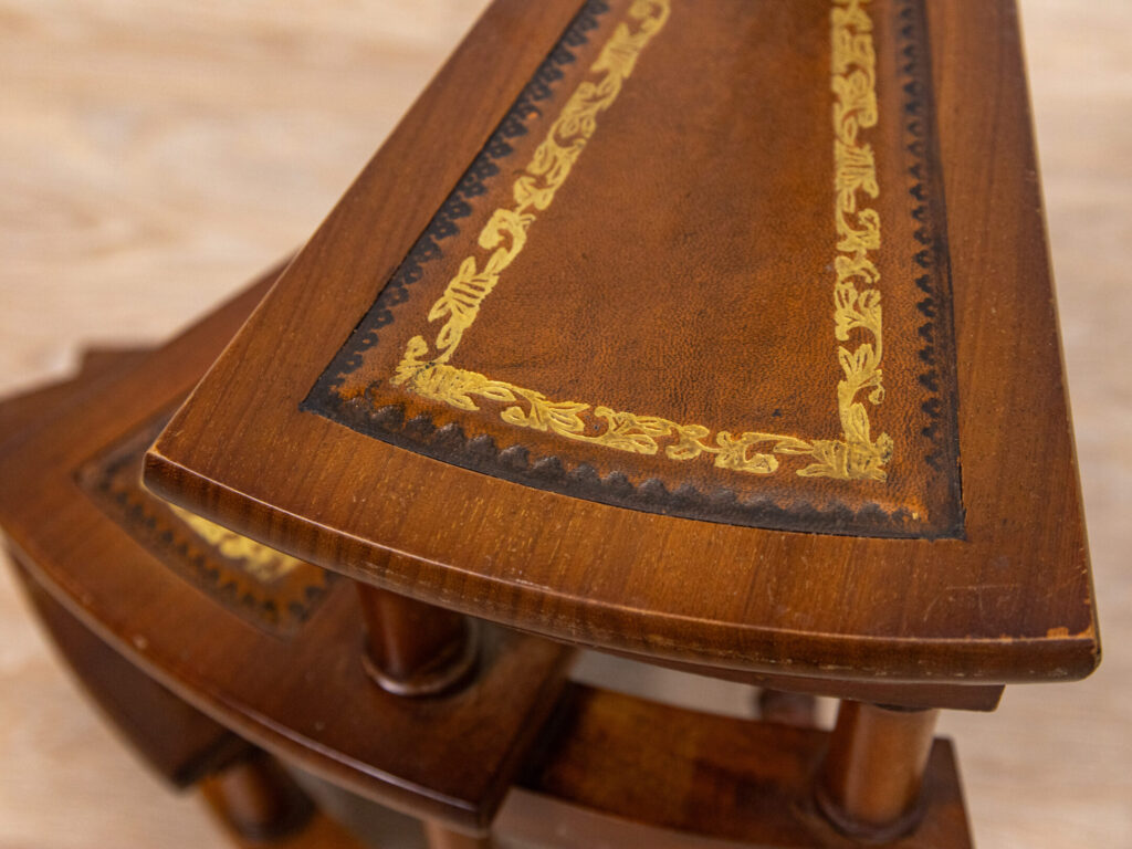 Вінтажна драбина (сходи)