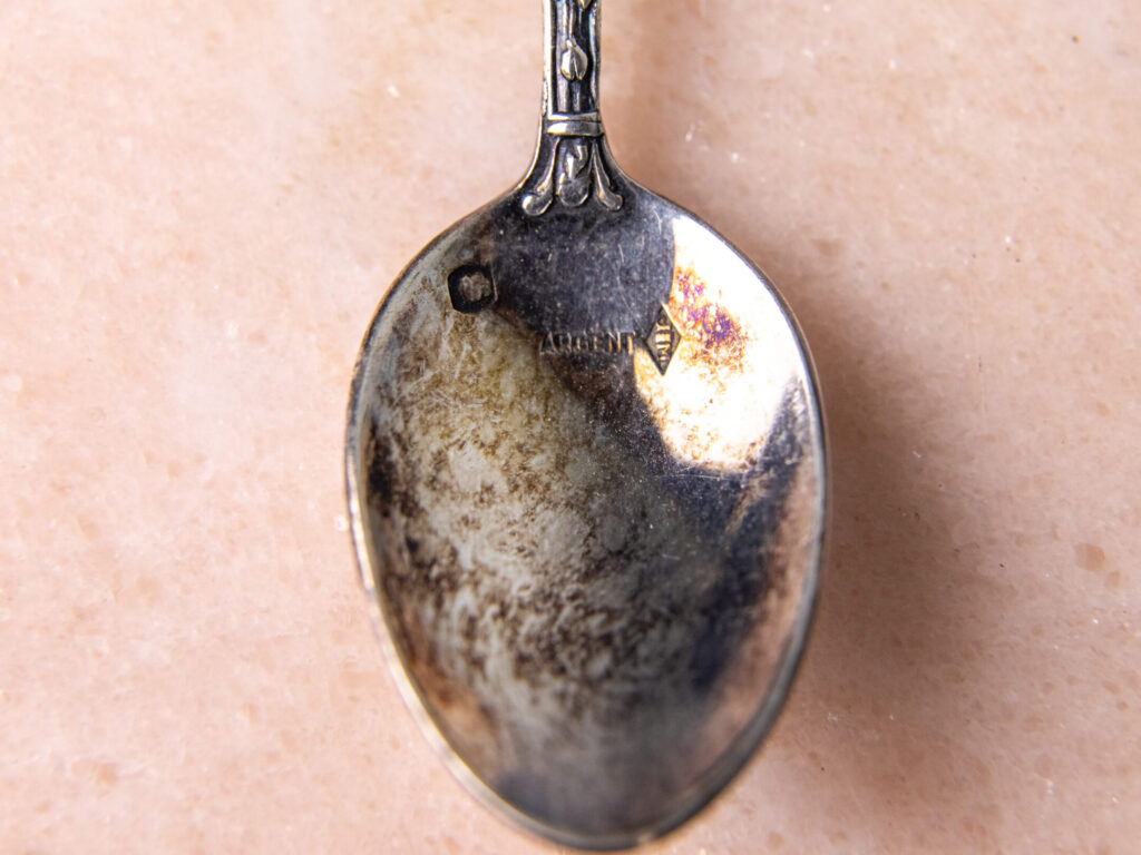 Антикварні срібні ложки з гербами міст Франції