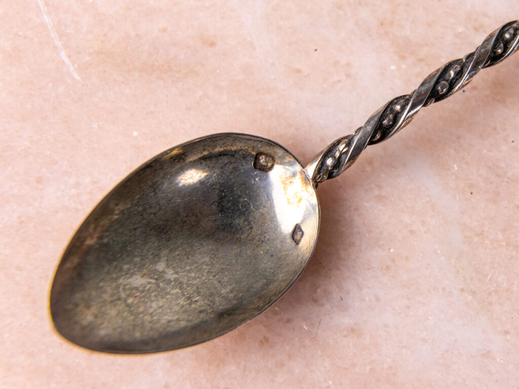 Антикварні срібні ложки з гербами міст Франції