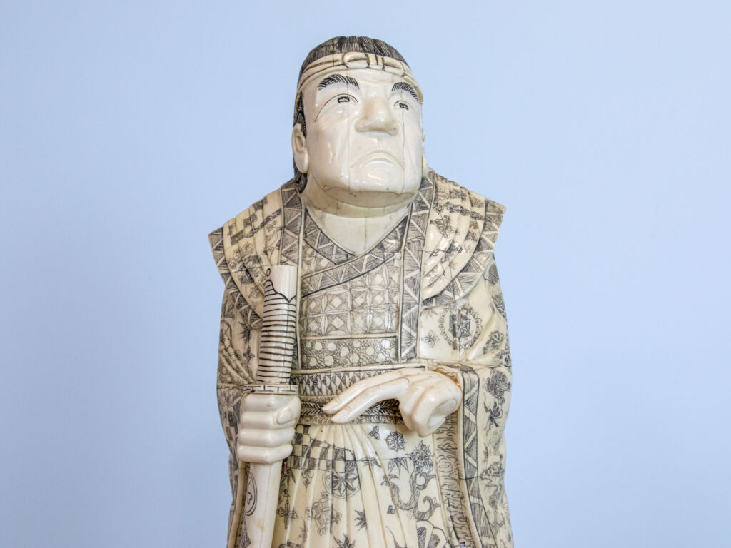 BN4A4326 – копія Антикварна скульптура «Самурай»