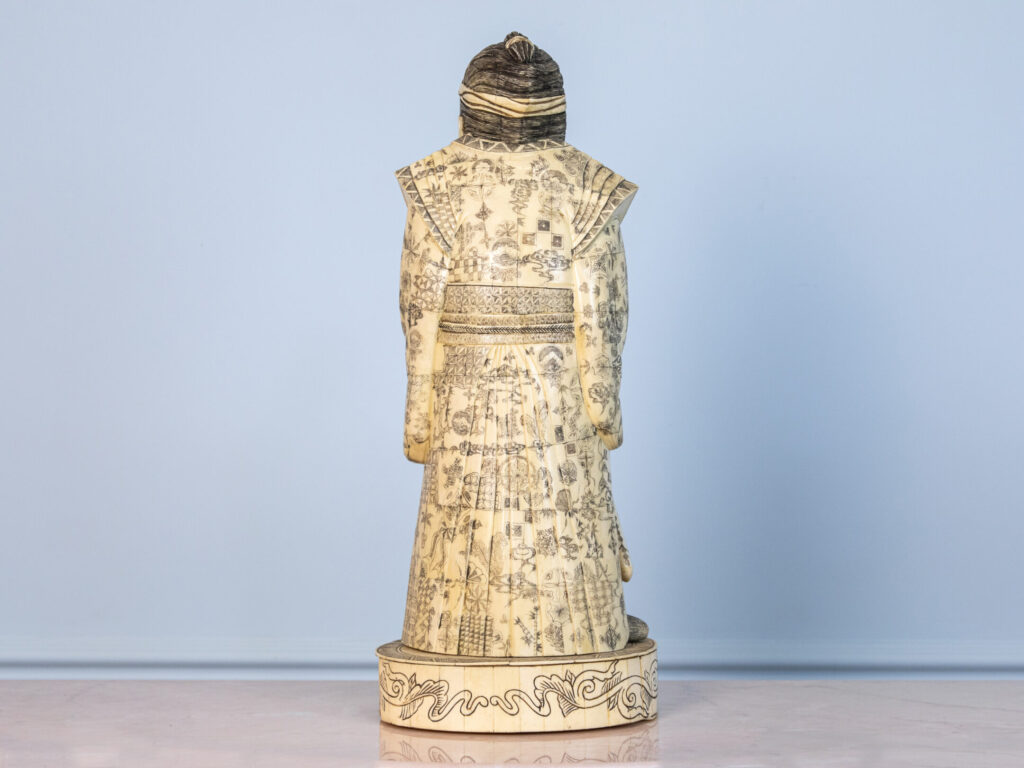 BN4A4347 – копія Антикварна скульптура «Самурай»