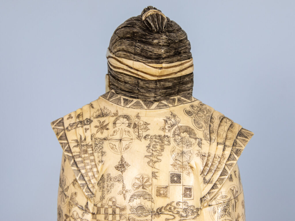 BN4A4351 – копія Антикварна скульптура «Самурай»