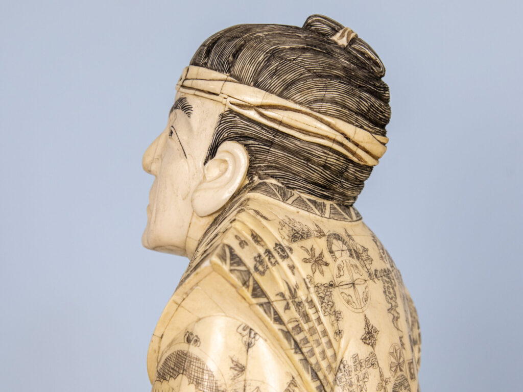 BN4A4353 – копія Антикварна скульптура «Самурай»