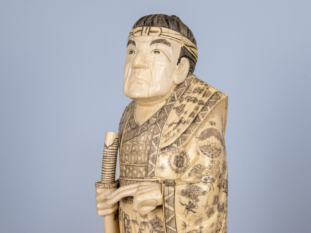 BN4A4360 – копія Антикварна скульптура «Самурай»