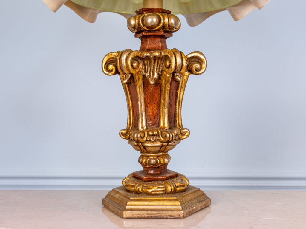 BN4A4372 Антикварна настільна лампа в стилі Бароко