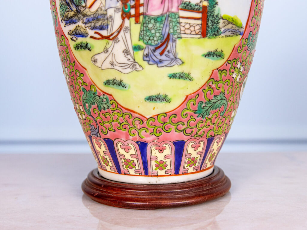 Антикварна порцелянова ваза