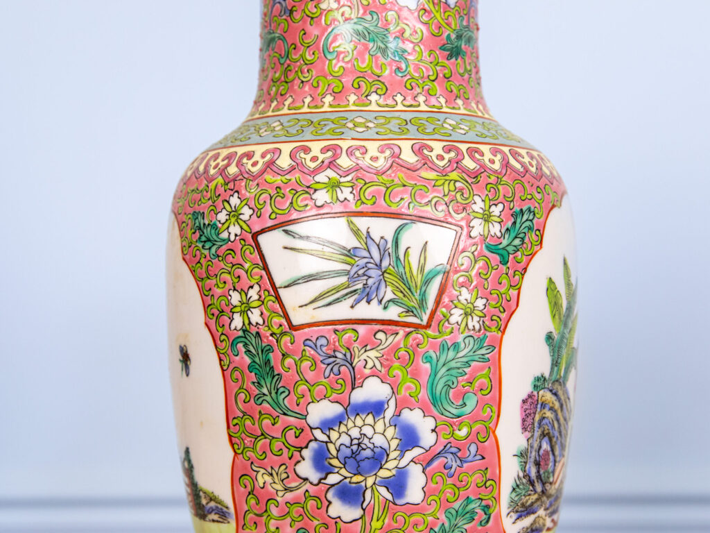 Антикварна порцелянова ваза