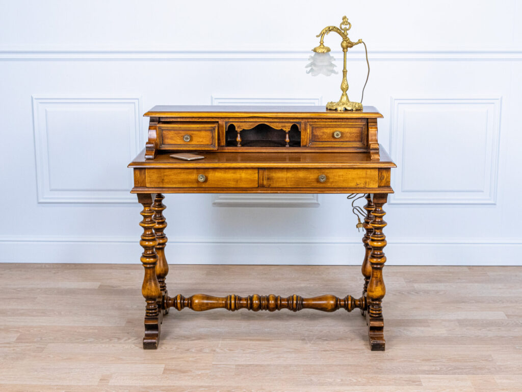 Антикварний стіл-секретер у стилі Неоренесансу