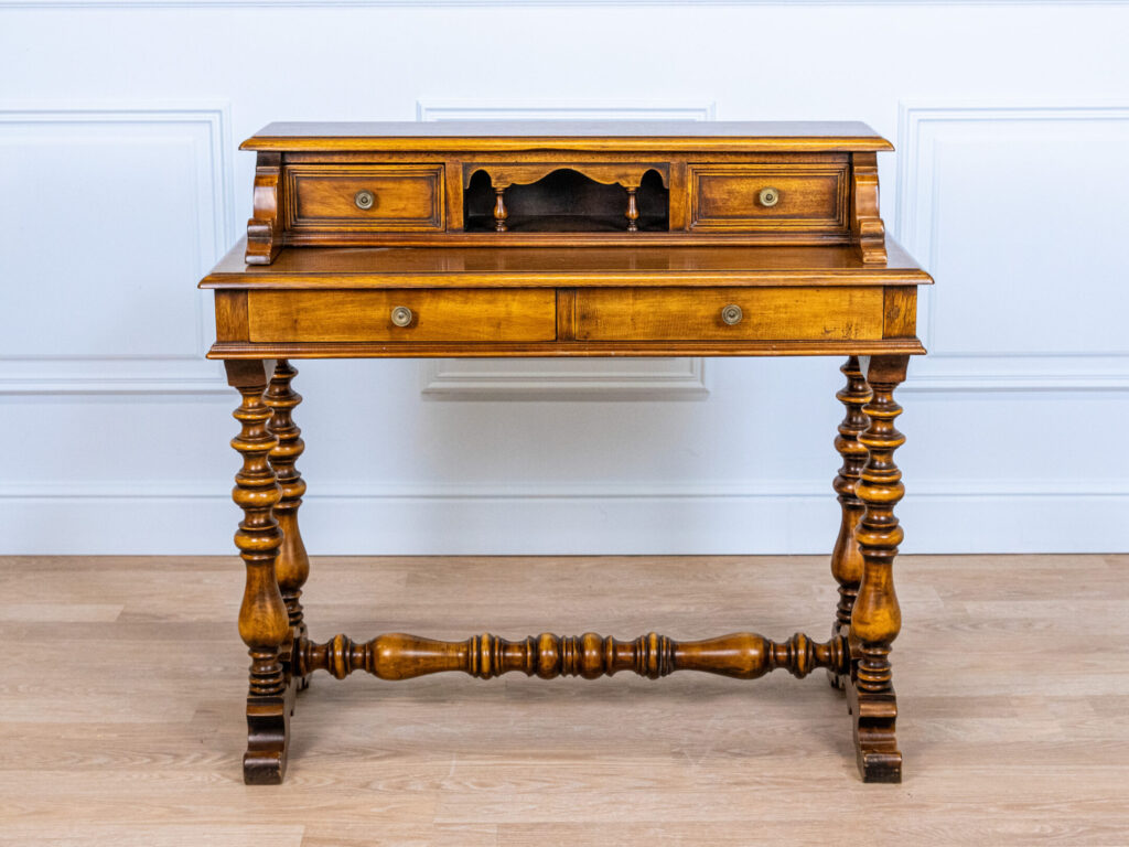 Антикварний стіл-секретер у стилі Неоренесансу
