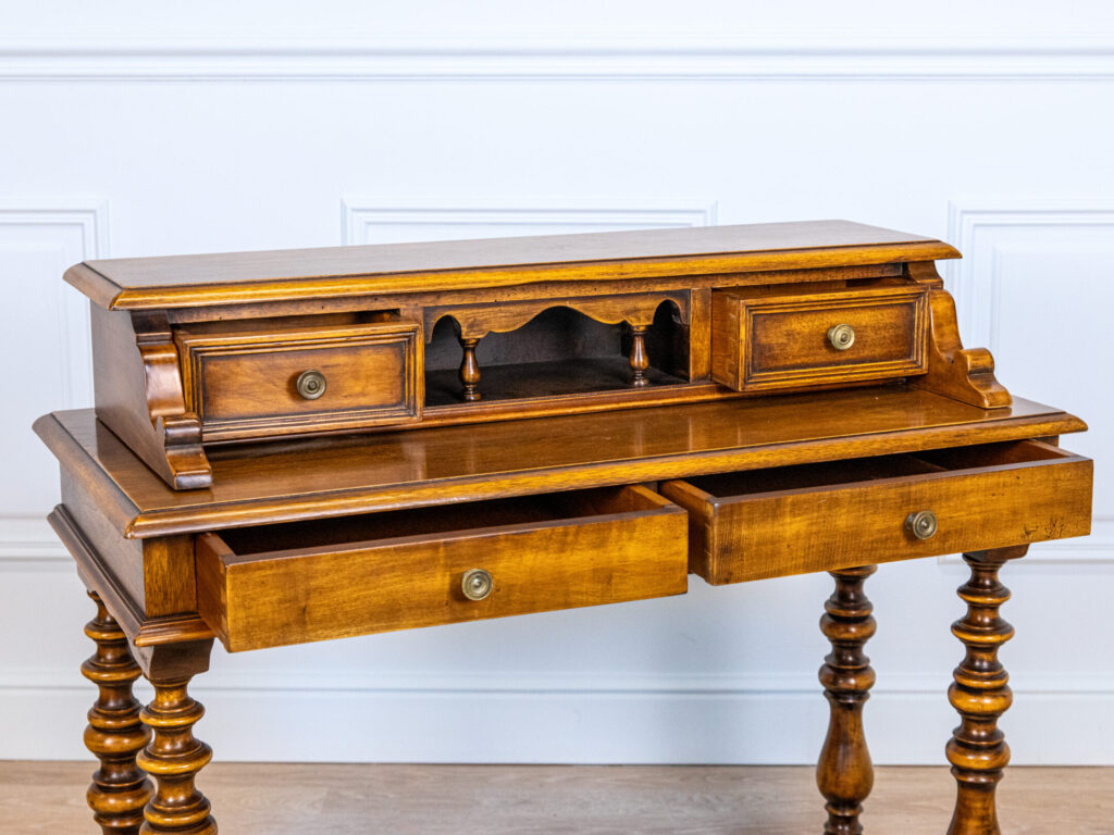 Антикварний стіл-секретер у стилі Неоренесансу
