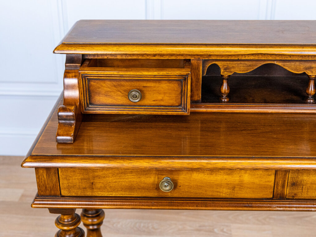 Антикварний стіл-секретер у стилі Неоренесансу