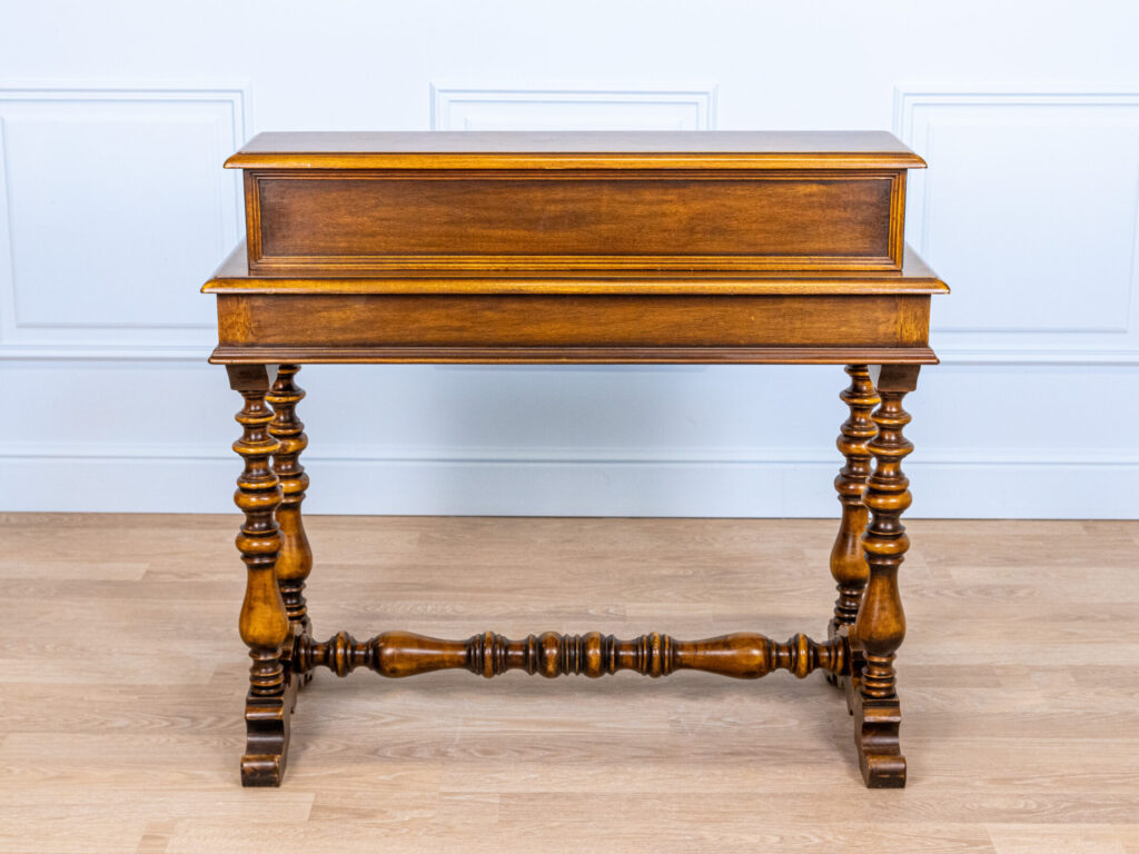 Антикварний стіл-секретер у стилі Неоренесансу