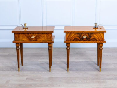 Вінтажні тумбочки/столики