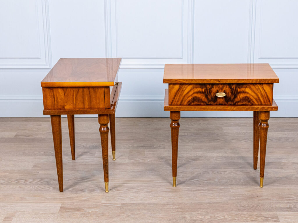 Вінтажні тумбочки/столики