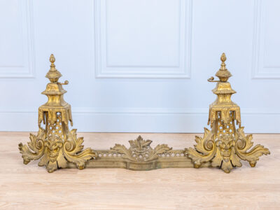 Антикварний камінний декор