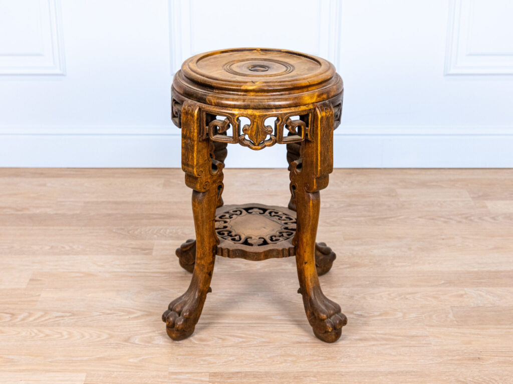 Антикварний столик-підставка