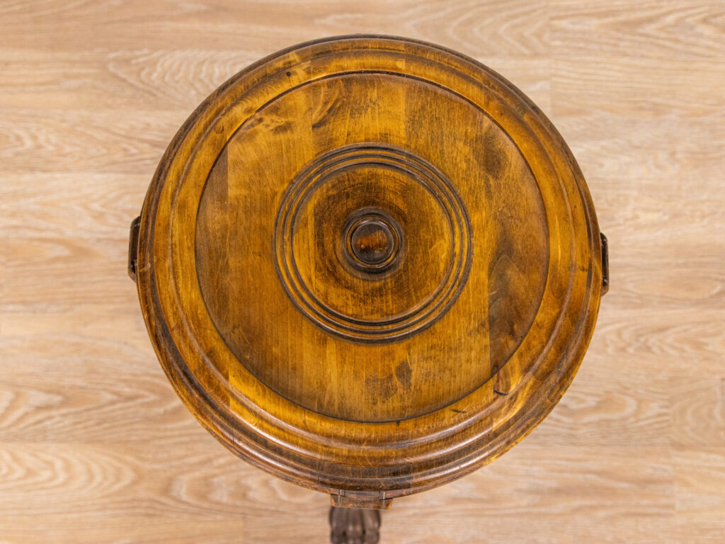 Антикварний столик-підставка